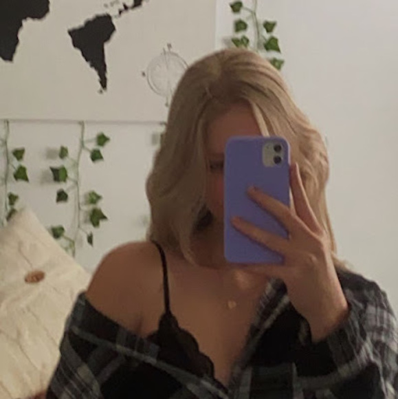 Meet your Posher, Taylor - Picture 1 of 1